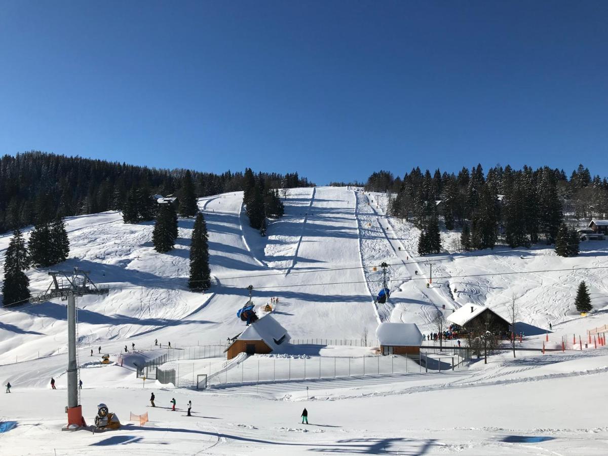 Ferienwohnung Feldberg Mit Whirlpool Direkt An Der Skipiste Zewnętrze zdjęcie